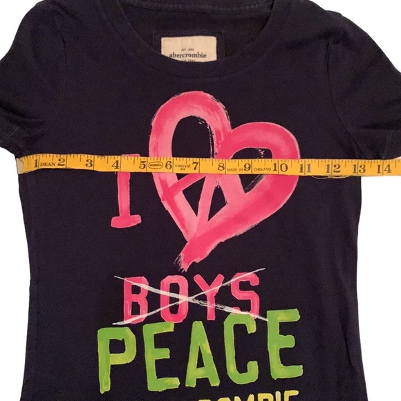 Abercrombie Graphic Tee • Girls Size Medium - Picture 5 of 6